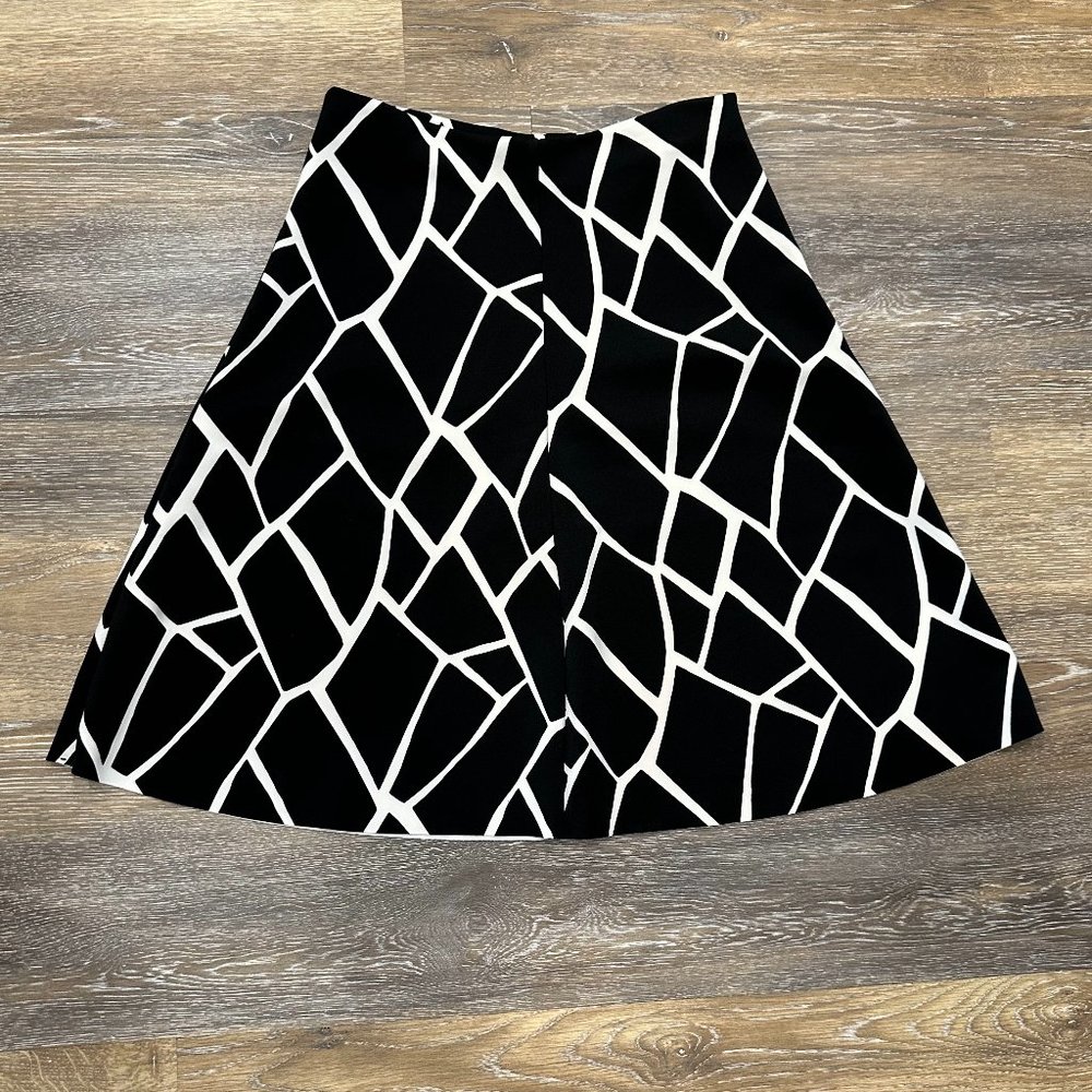 Worthington A-Line Skirt black with white contemporary design.